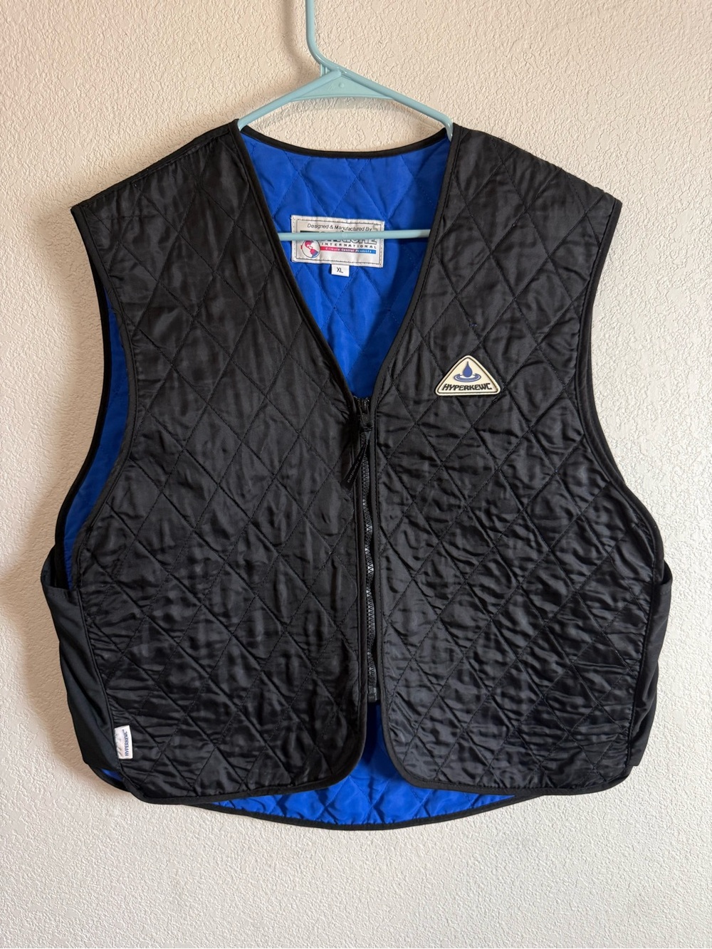 HyperKewl Unisex Adults XL Evaporative Cooling Sport Vest Black Blue